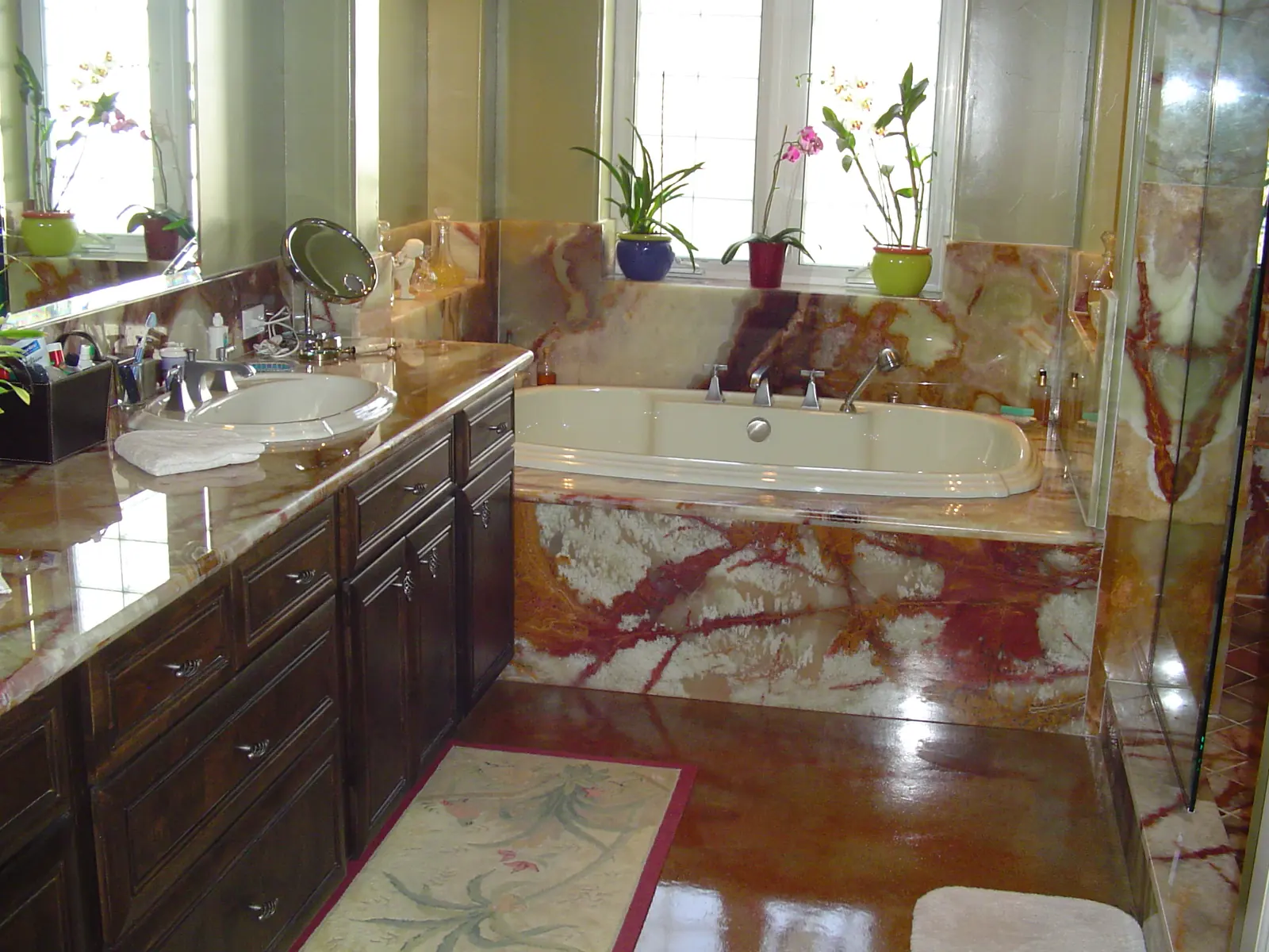 Marble bathroom vanity and countertop in Madera